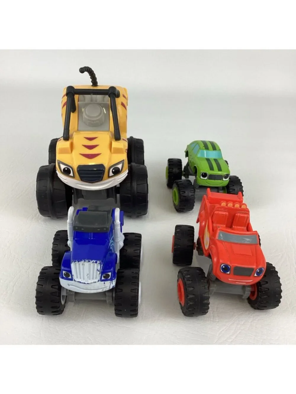 Blaze And The Monster Machines Look Find Book Bundle Lot Diecast Vehicles Lot
